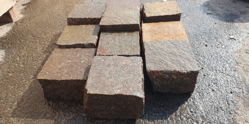 Neues Natursteinpflaster für die Kirchstraße