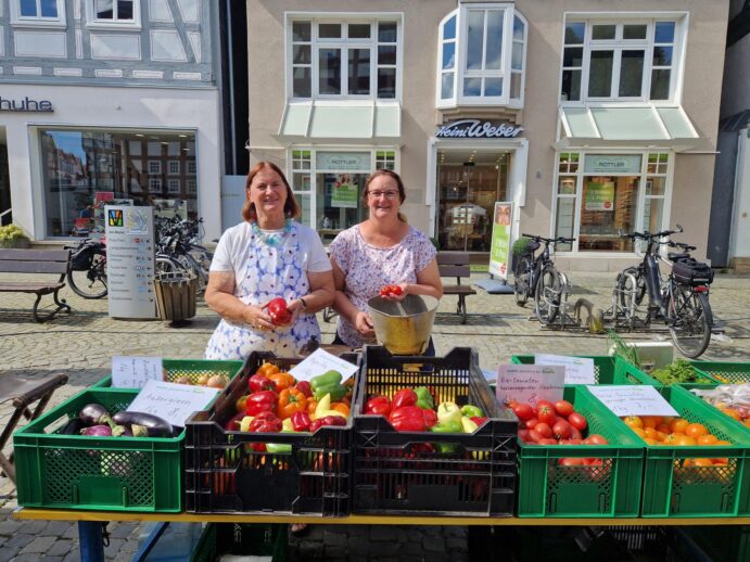 Die Gärtnerei Skupio aus Eschwege bereichert seit August den Bartenwetzer Wochenmarkt mit frischem Obst, Gemüse und Blumen der Saison.