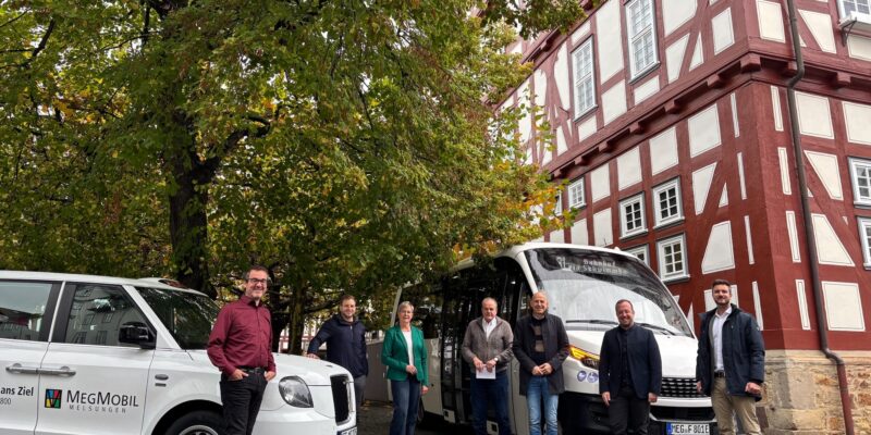 Stadtbus Vertragsunterzeichnung